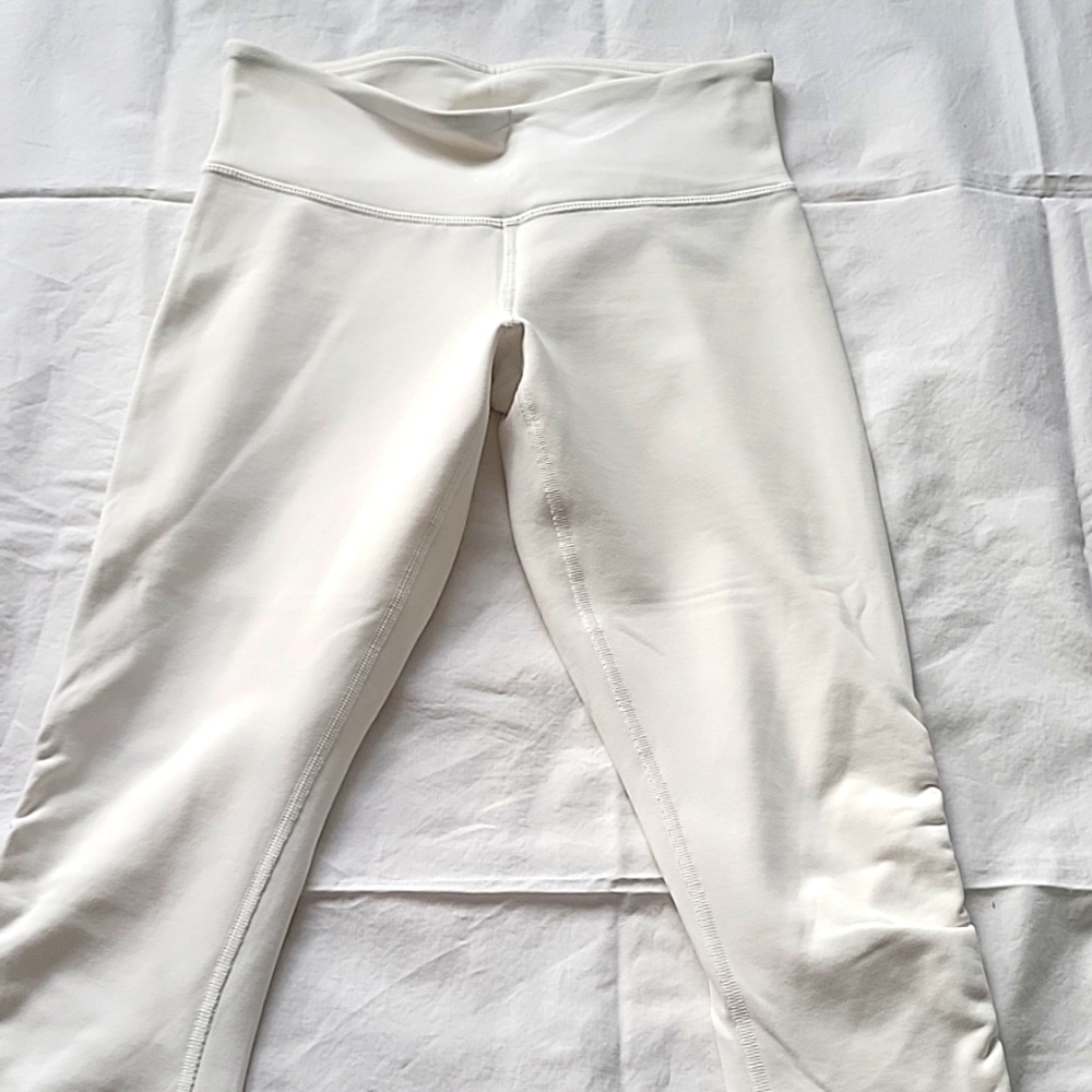 Lululemon white cropped leggings